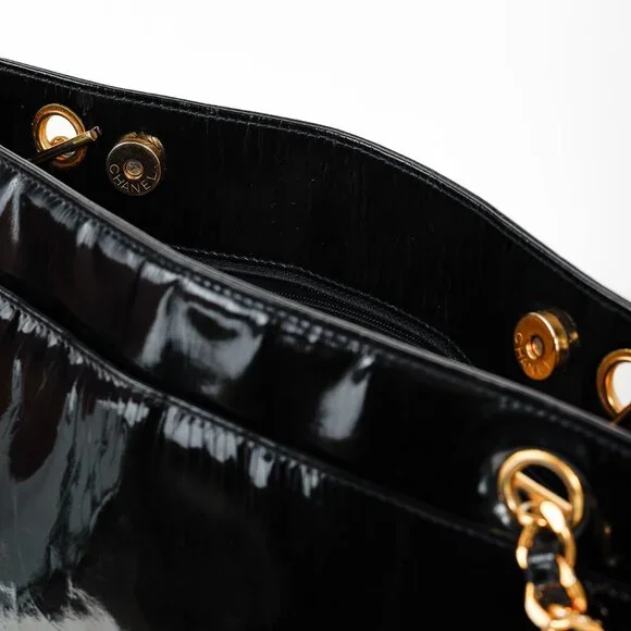Chanel Vintage Black Patent Gold Plated CCs Shoulder bag - Picture 11 of 15